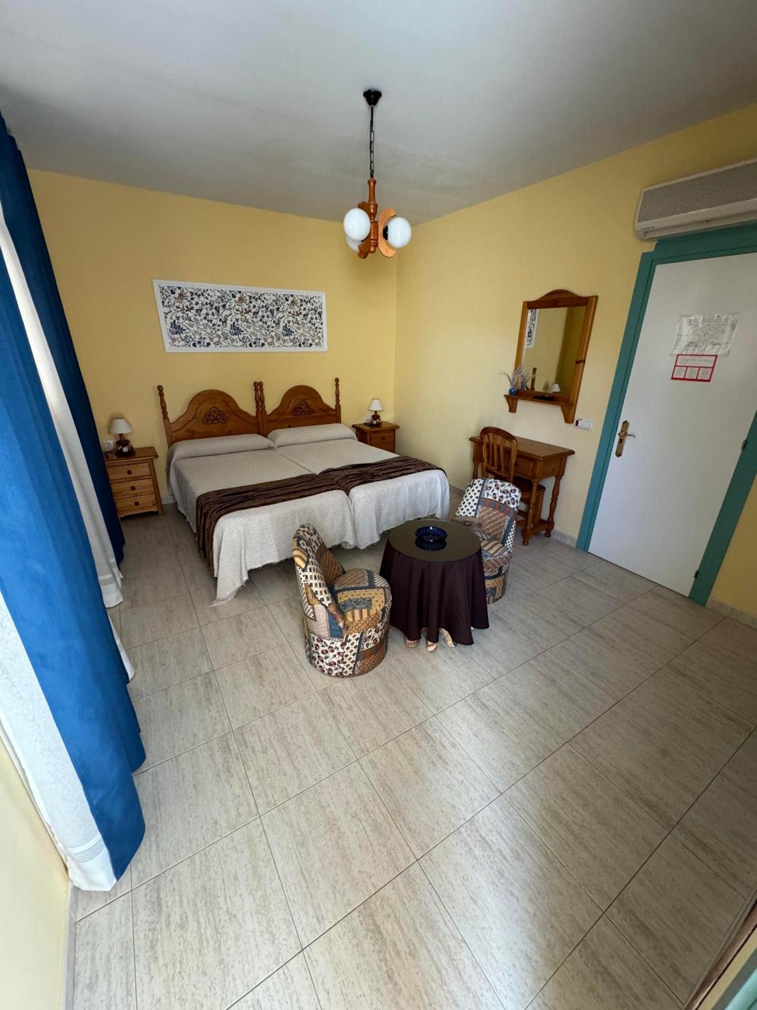 Hostal Joaquin Las Ventas con Pena Aguilera エクステリア 写真