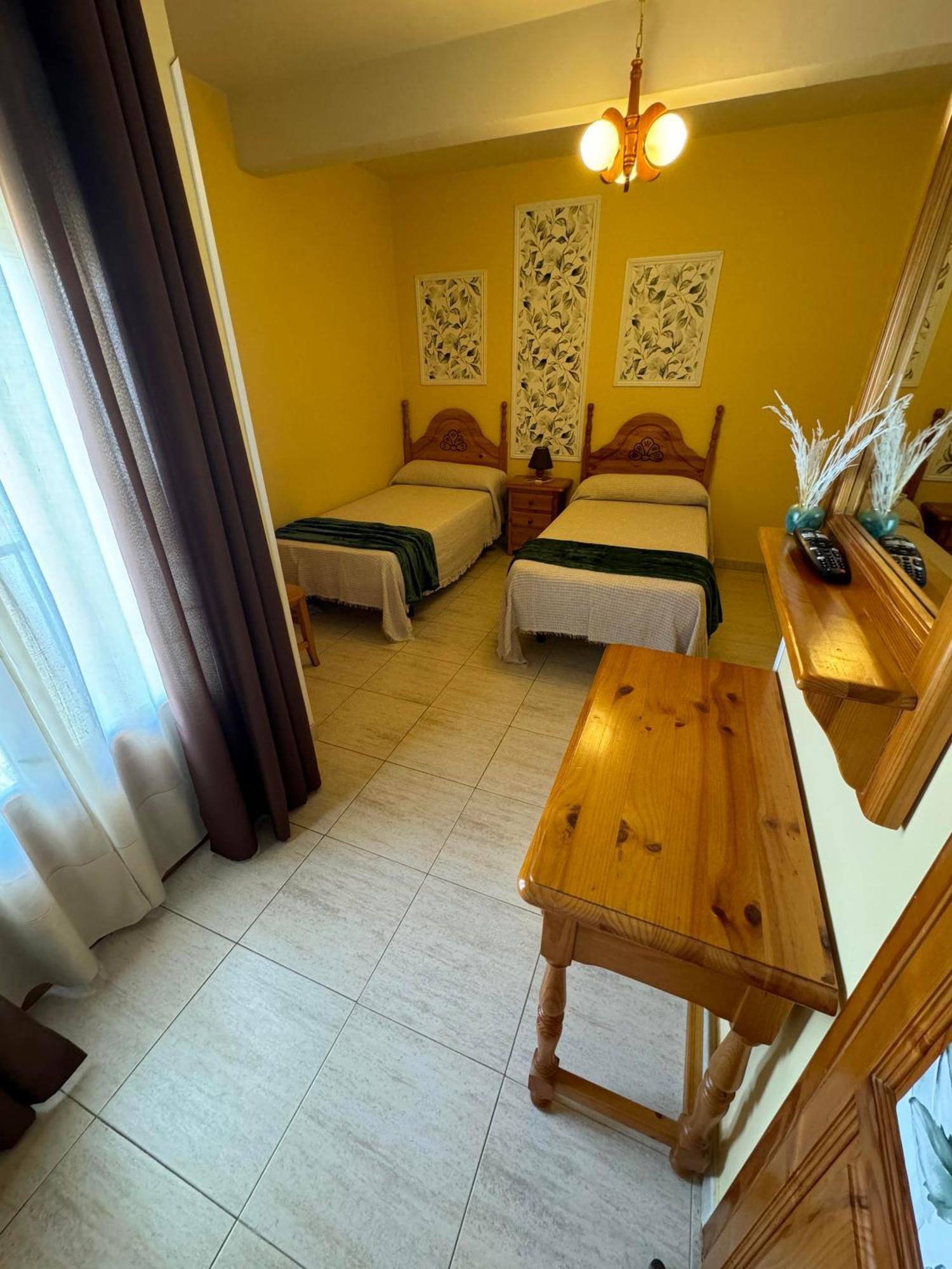 Hostal Joaquin Las Ventas con Pena Aguilera エクステリア 写真