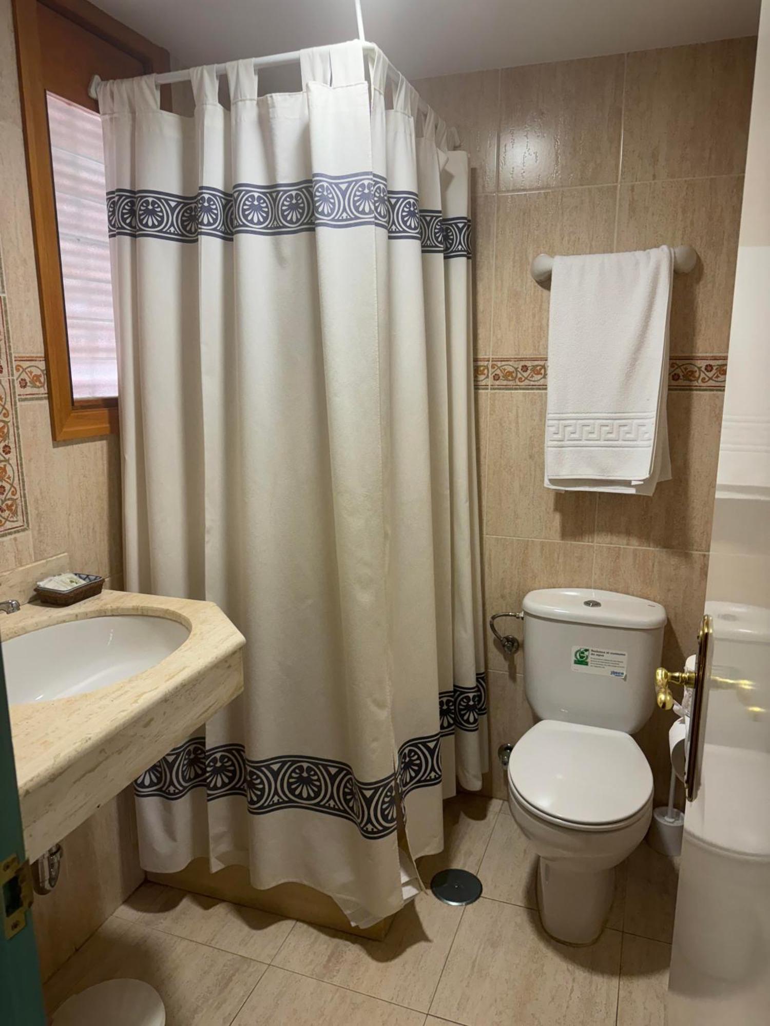 Hostal Joaquin Las Ventas con Pena Aguilera エクステリア 写真