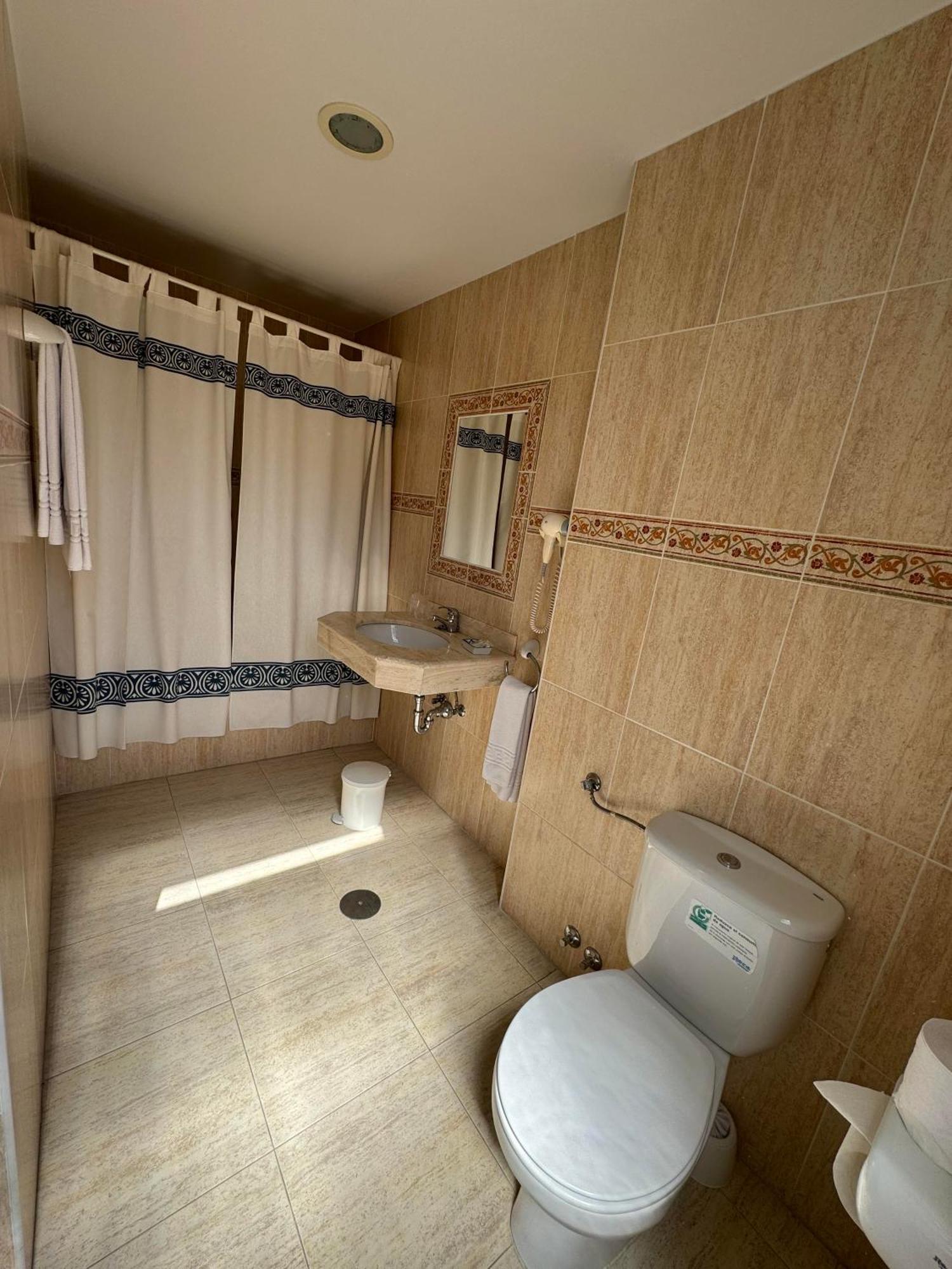 Hostal Joaquin Las Ventas con Pena Aguilera エクステリア 写真