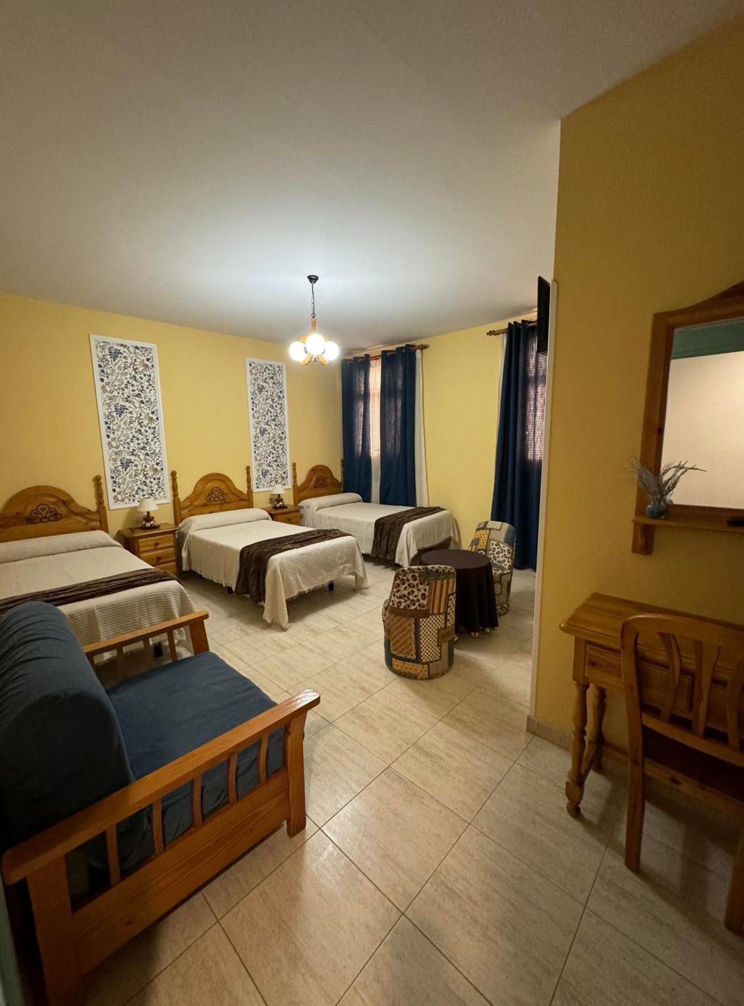 Hostal Joaquin Las Ventas con Pena Aguilera エクステリア 写真