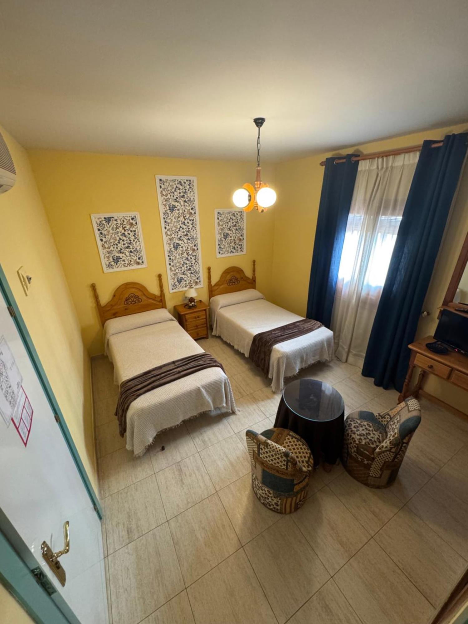 Hostal Joaquin Las Ventas con Pena Aguilera エクステリア 写真